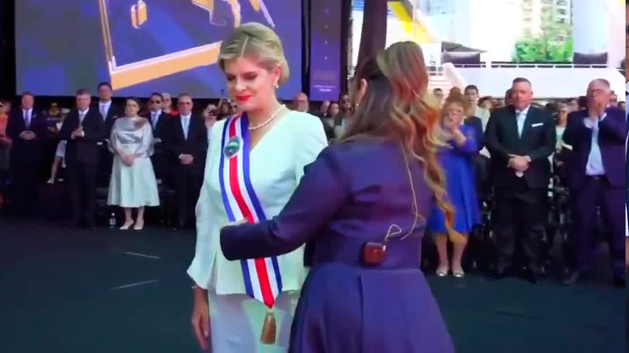 Laura Fernández asume la presidencia de Costa Rica; será la segunda mujer en la historia