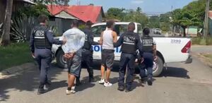 Detenidos por los oficiales de la Fuerza Pública.  (MPS)