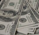 La diferencia entre ambos precios se conoce como spread.