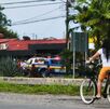 Ambos policías fueron trasladados al Hospital de Limón.