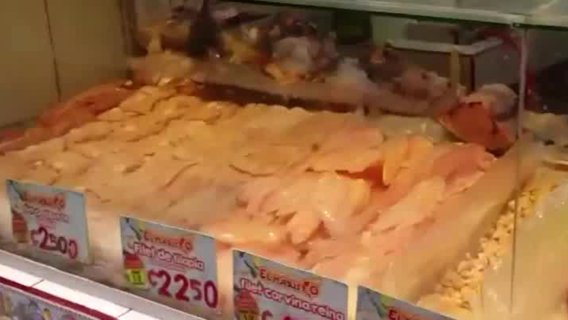 Denuncian menos producto en venta de pescado