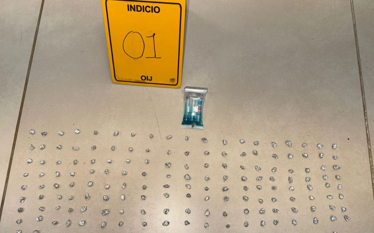 Droga decomisada por los agentes del OIJ.