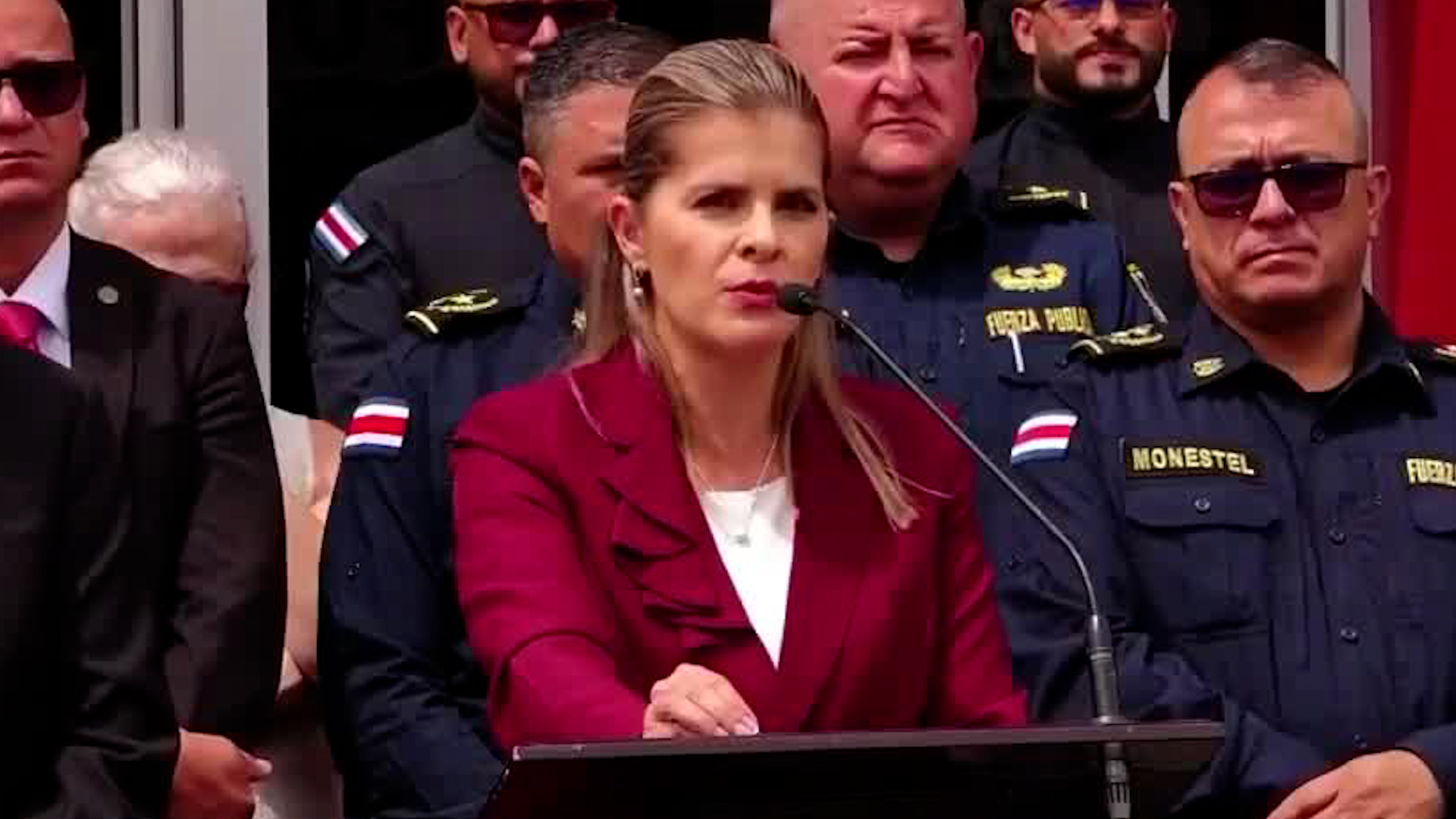 Laura Fernández realiza primera sesión de la Fuerza Élite