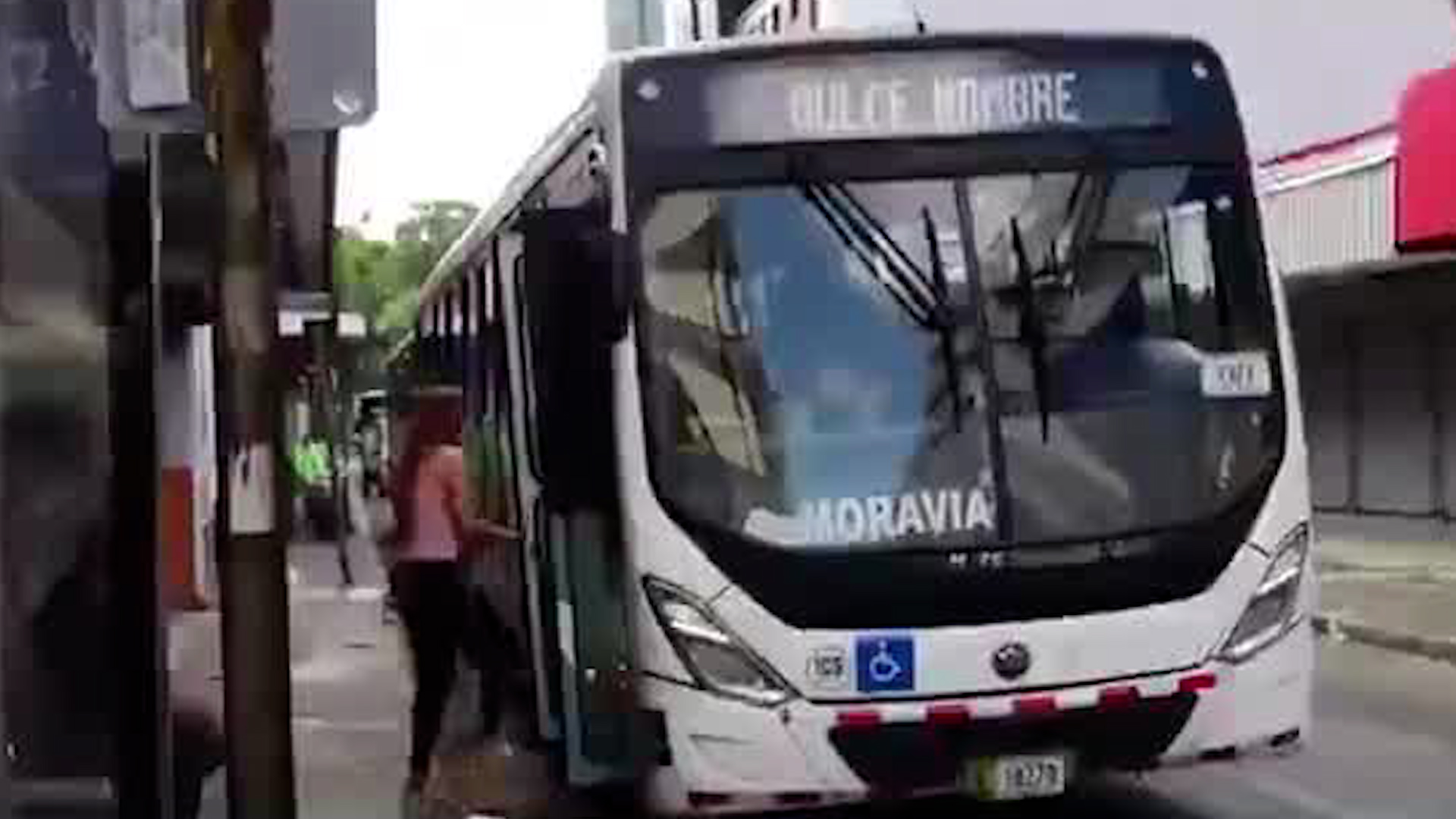 Aumentan las tarifas de autobuses y taxis