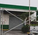 Las autoridades investigan el doble homicidio y el robo de un arma de fuego perteneciente a las víctimas.