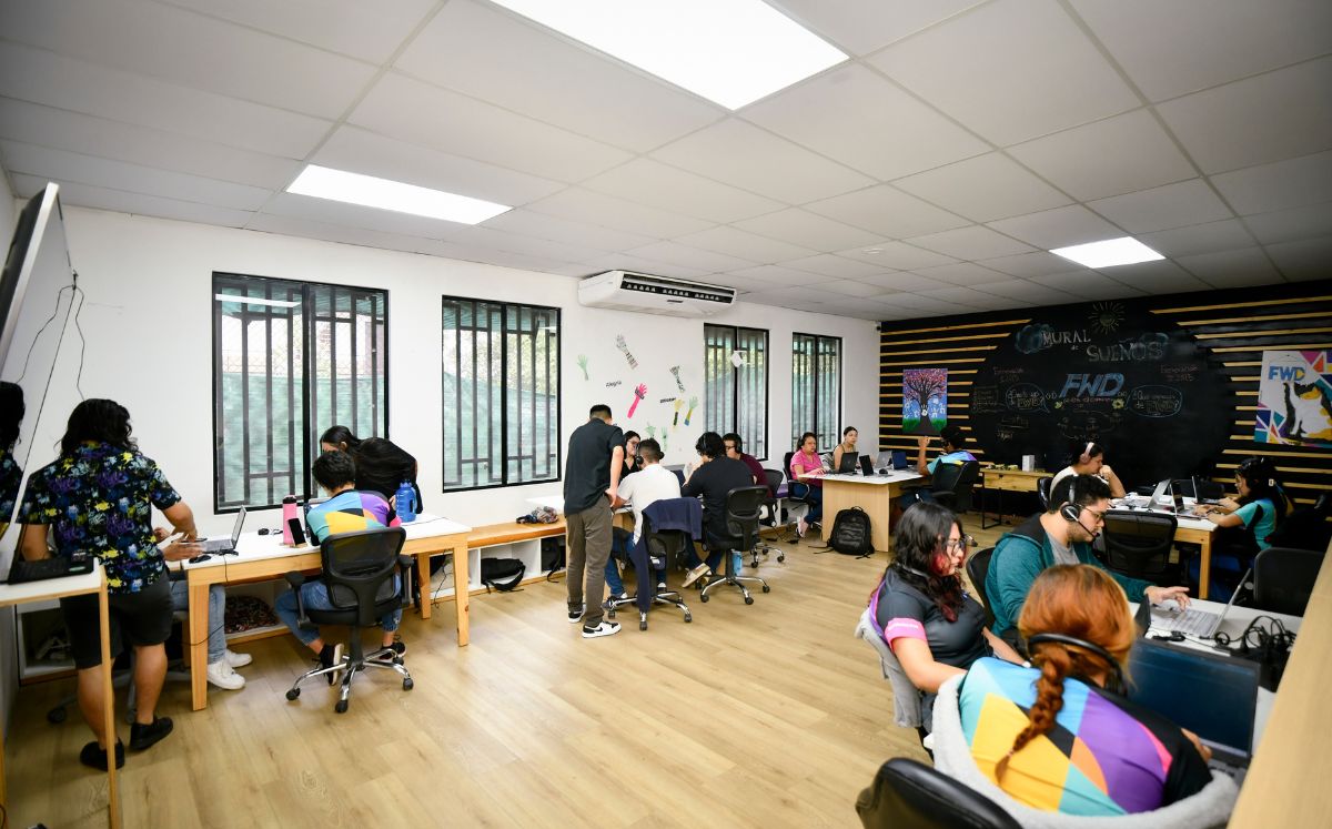 FORWARD COSTA RICA ABRE 60 BECAS COMPLETAS PARA FORMACIÓN EN DESARROLLO DE SOFTWARE