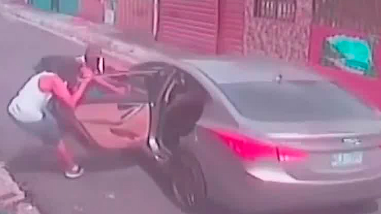 Intento de bajonazo en San Sebastián | VIDEO