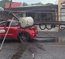 Las autoridades mantienen cerrada la vía.