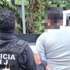 Uno de los sospechosos por los agentes judiciales. (OIJ)