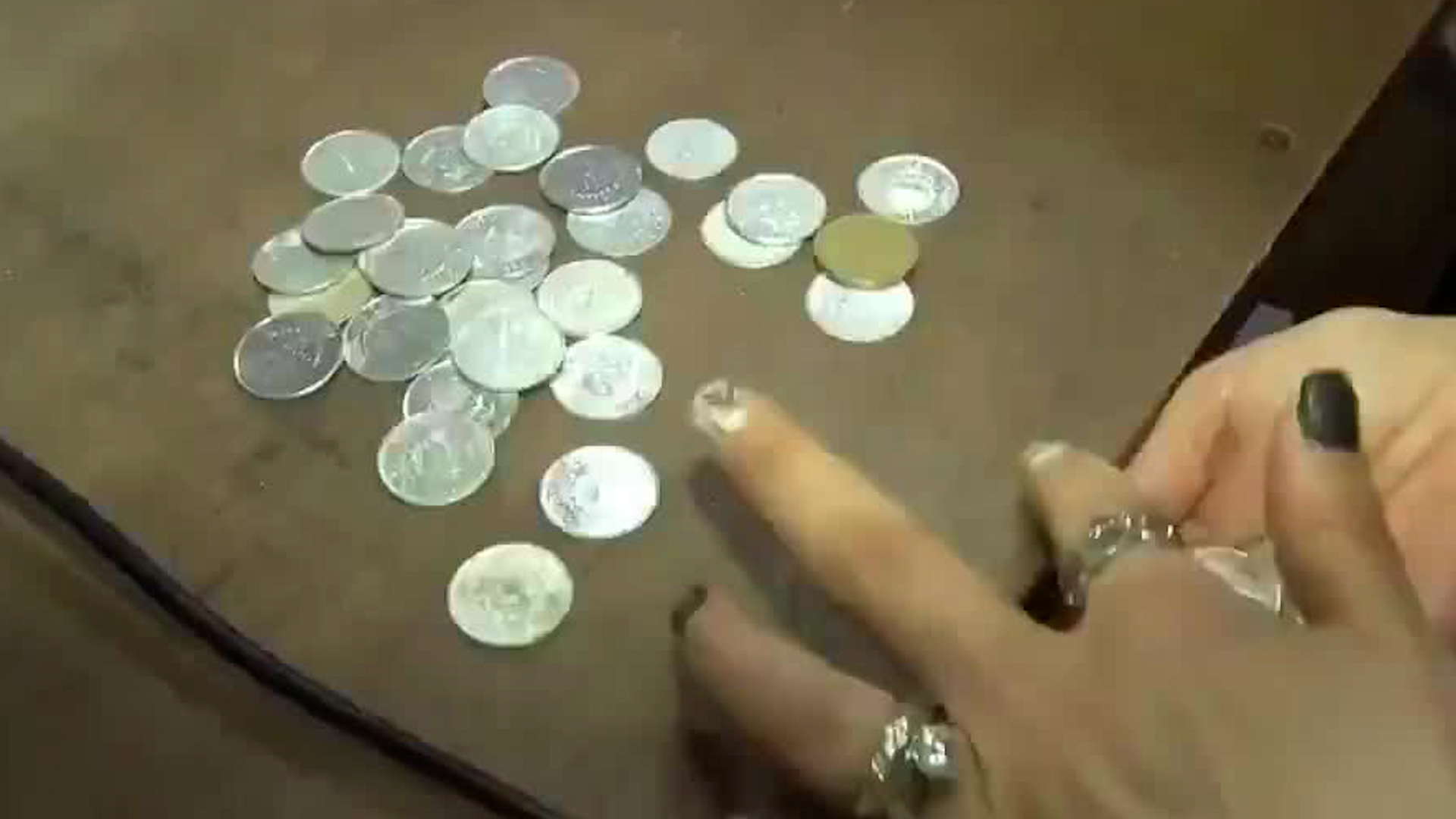 Actuales monedas de 5, 10 y 25 colones dejarán de circular