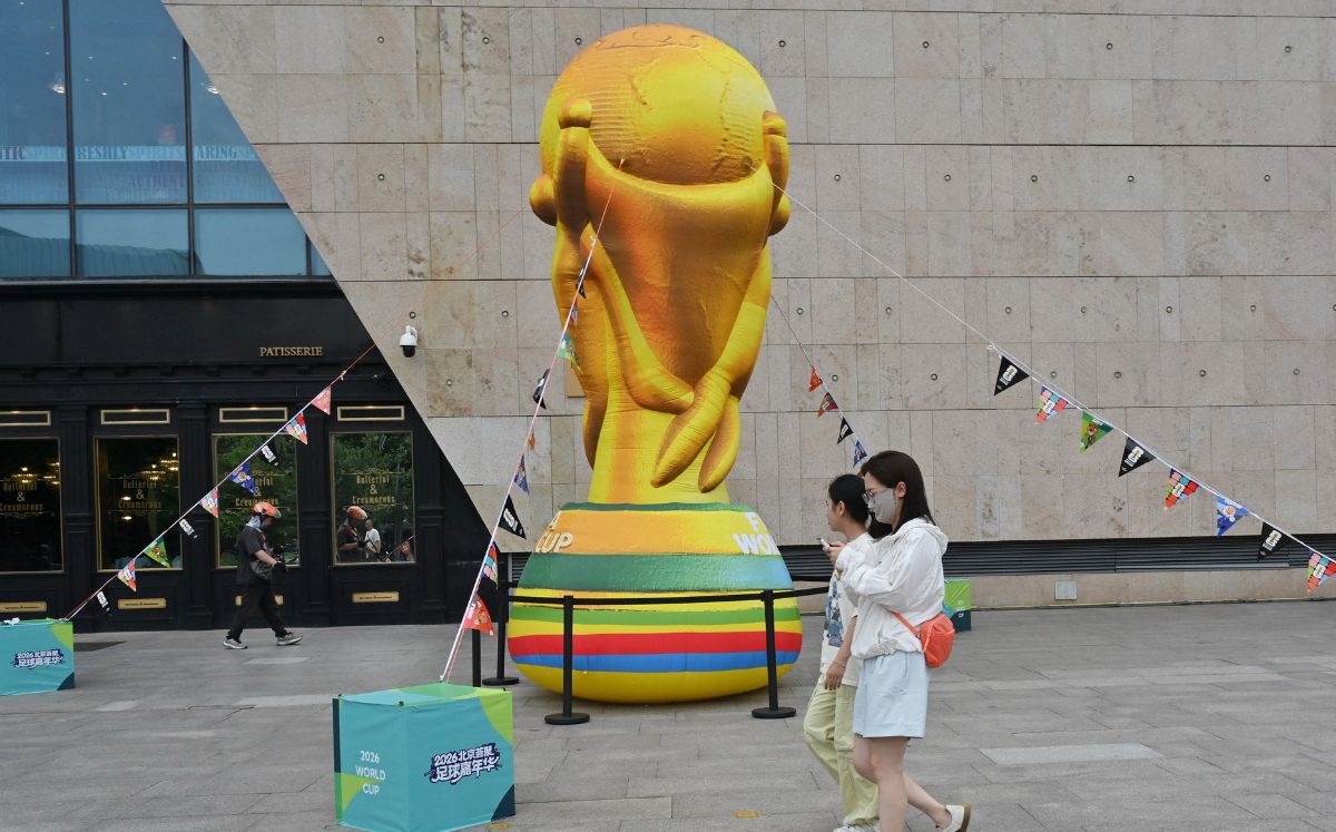 El segundo día del Mundial tendrá los debuts de Estados Unidos y Canadá. (Foto por ADEK BERRY / AFP)