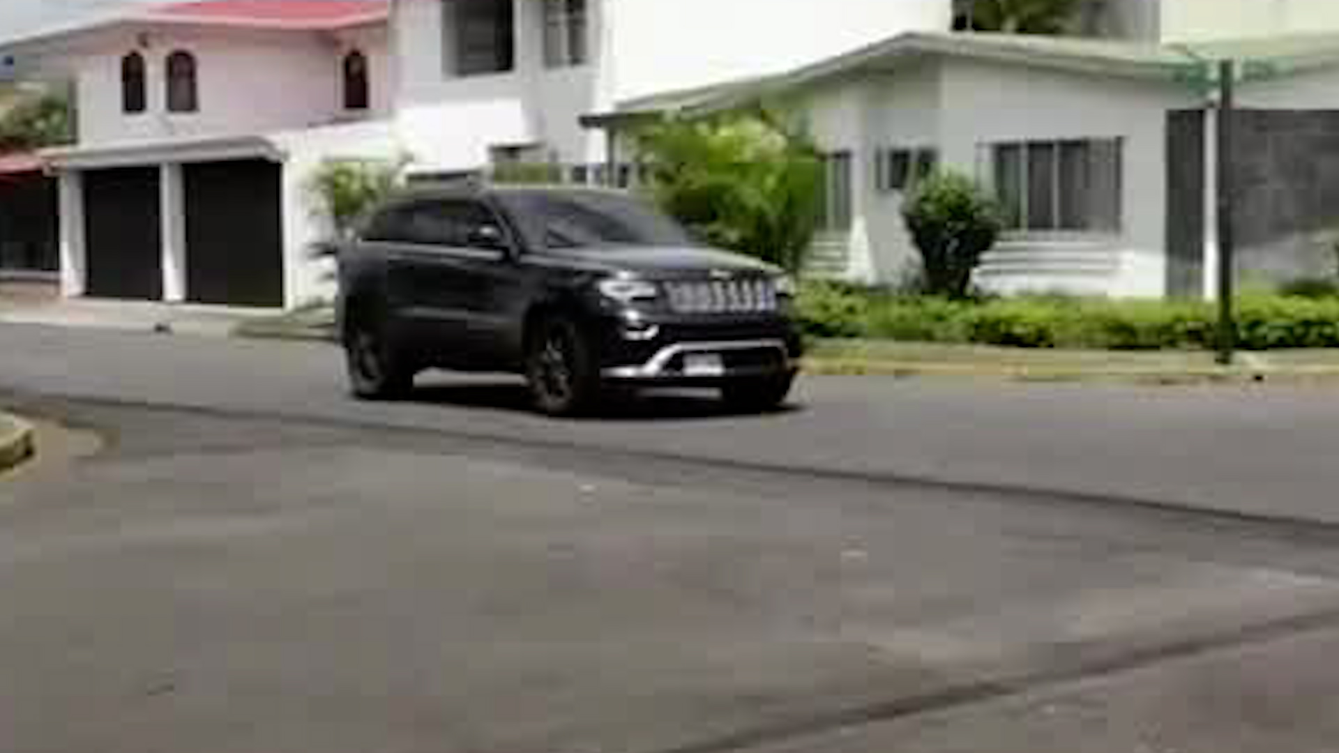 Vecinos de Dos Ríos exigen demarcación vial urgente