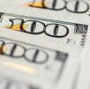 La diferencia entre ambos precios se conoce como spread.