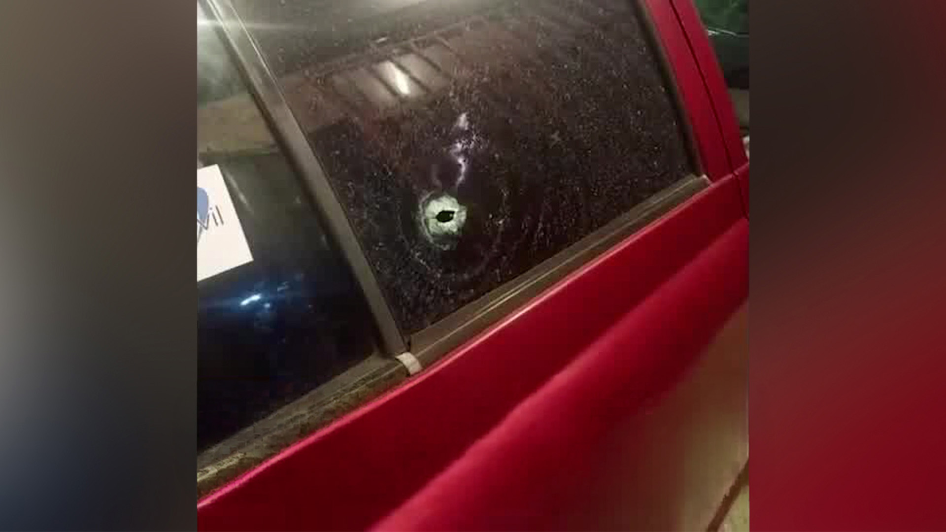 Taxista es asesinado tras salir a revisar daños en su vehículo