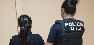 La sospechosa fue capturada en un allanamiento en Alajuelita. (OIJ)
