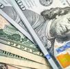 La diferencia entre ambos precios se conoce como spread.