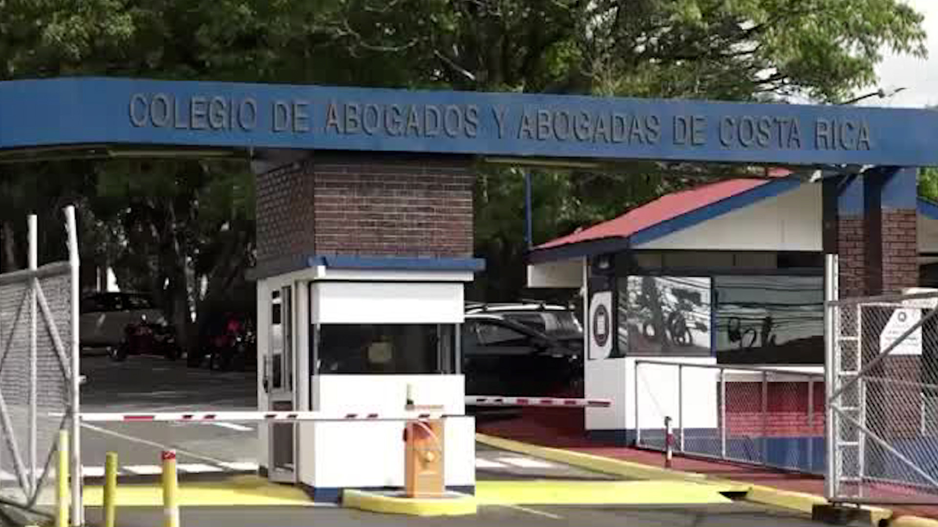 Proyectos de seguridad criticados