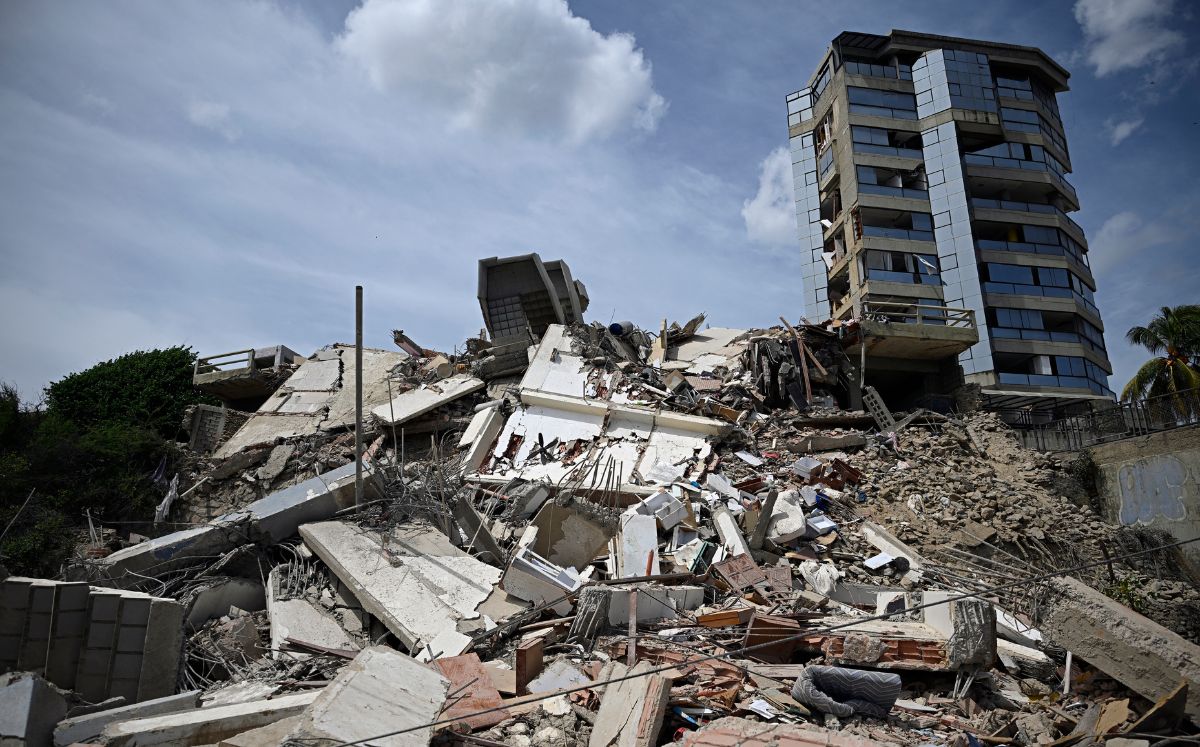 Las escenas fueron de destrucción y pánico. (Foto por FEDERICO PARRA / AFP)