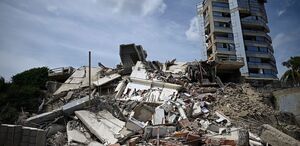 Las escenas fueron de destrucción y pánico. (Foto por FEDERICO PARRA / AFP)