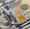 La diferencia entre ambos precios se conoce como spread.