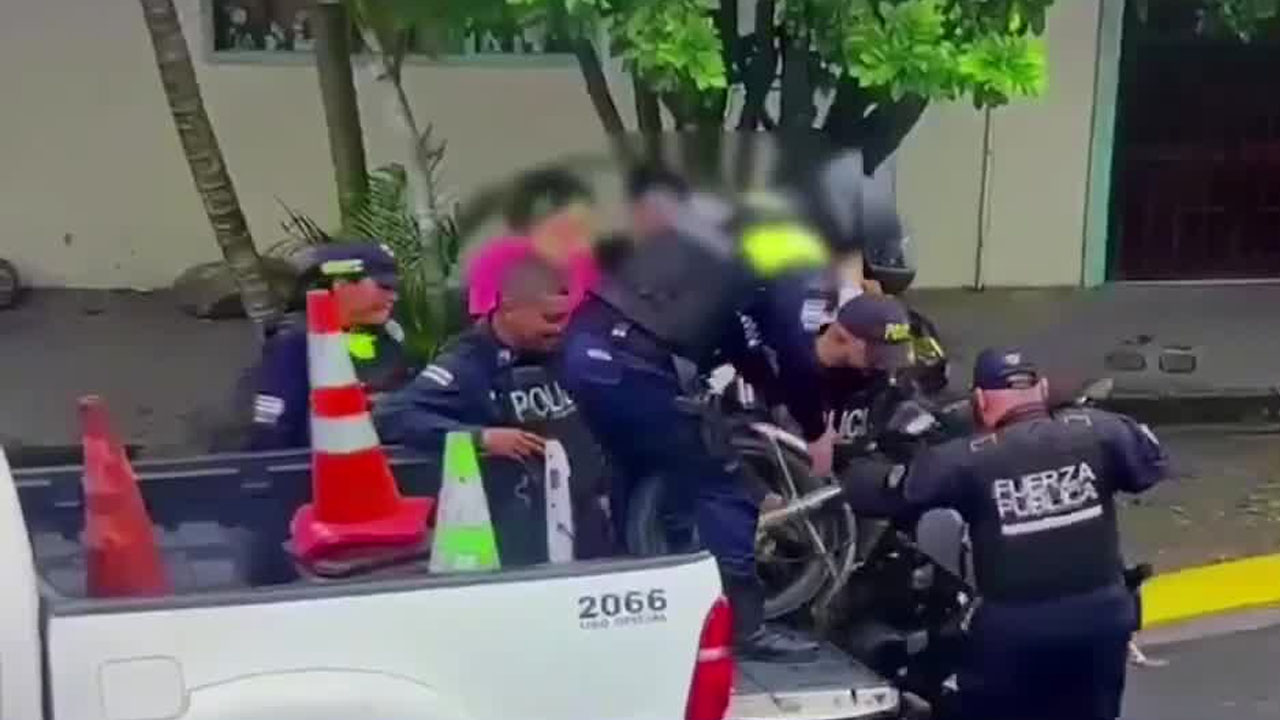 Moto sin placas levantó sospechas