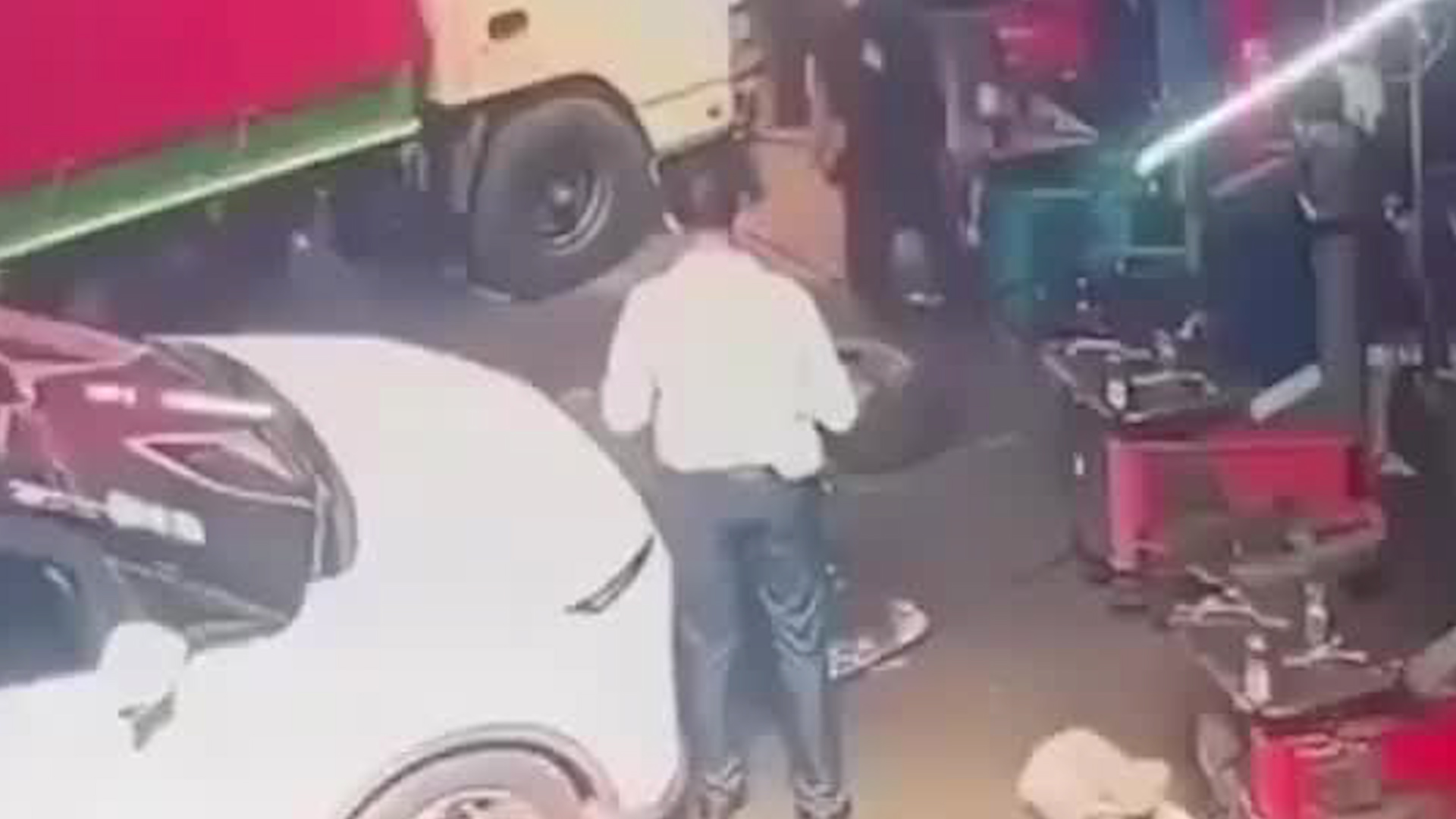 Trabajador se recupera tras accidente en lubricentro