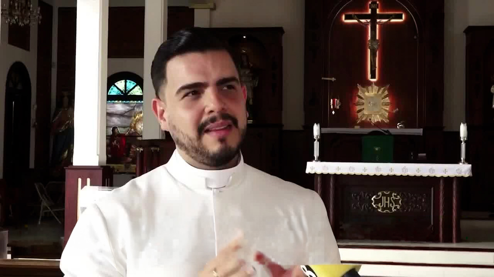 Sacerdote venezolano vive tragedia desde Costa Rica