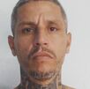 Sujeto descontaba una a condena por varios delitos contra la propiedad y agresión con arma.