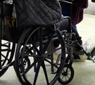 Adulta mayor estuvo tres días en silla de ruedas
