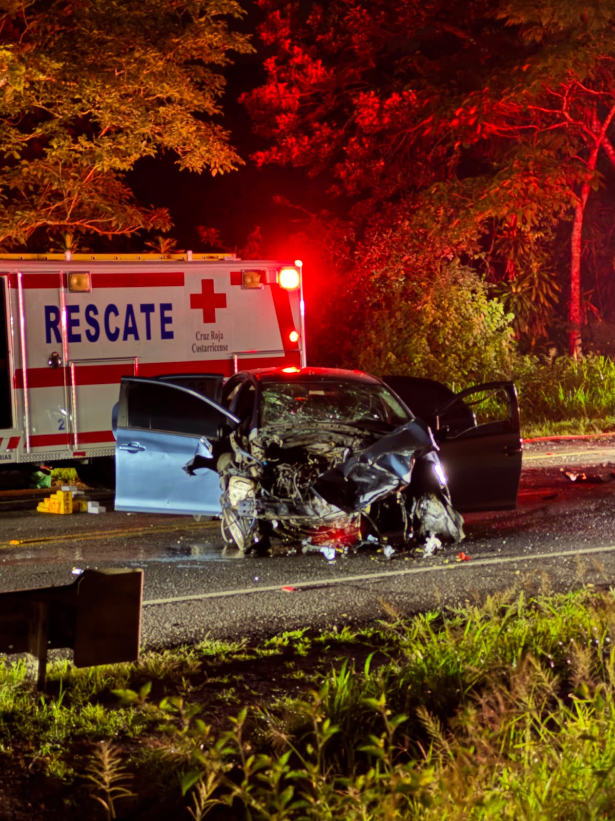 Múltiples accidentes dejan 10 personas en condición crítica durante la madrugada