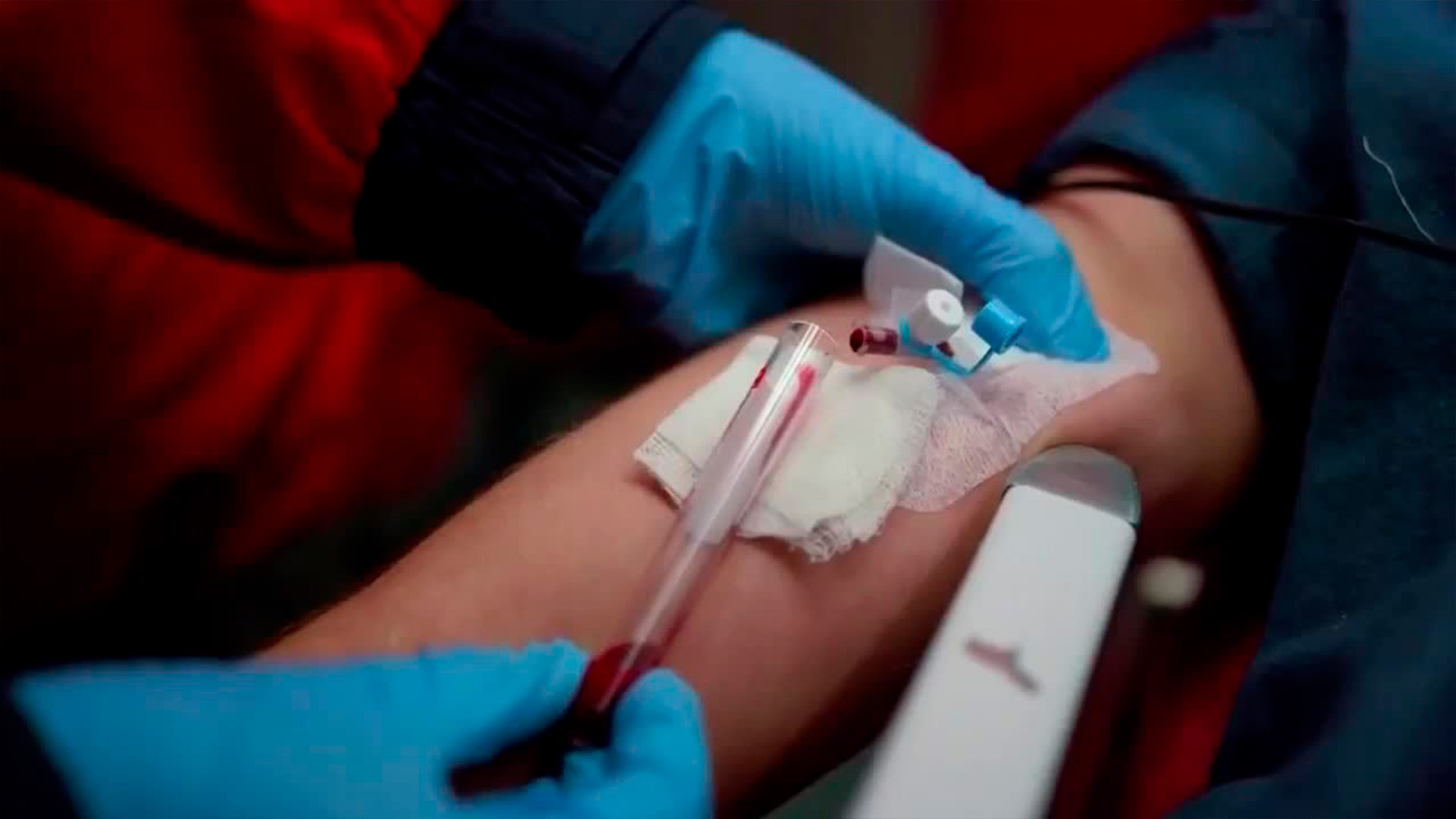 Pacientes denuncian largas esperas para exámenes de sangre