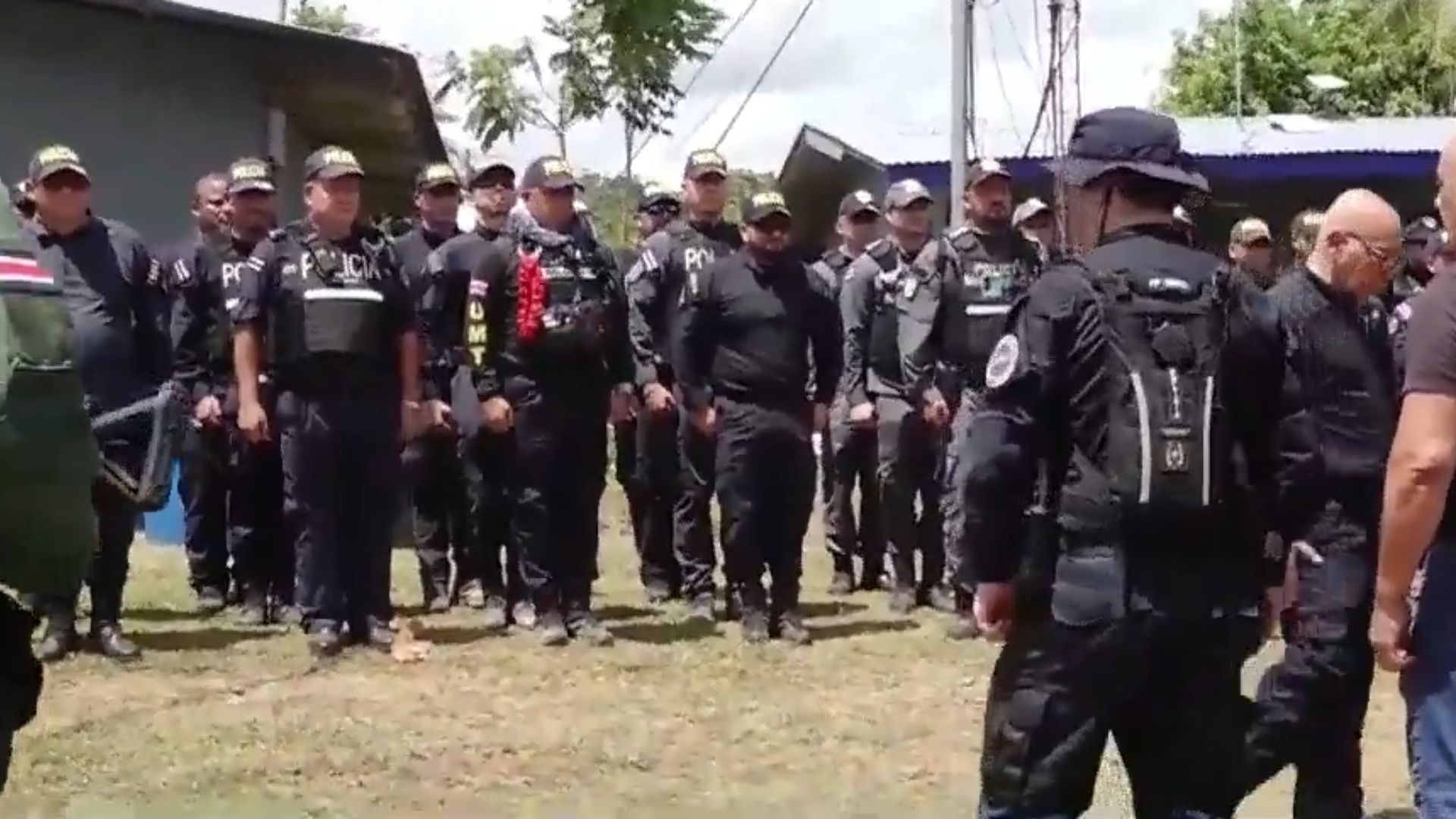 Presupuesto 2027 no incluye plaza para policía migratoria