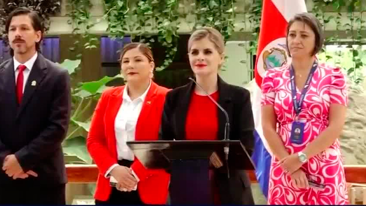 Poder Ejecutivo anuncia reformas fiscales