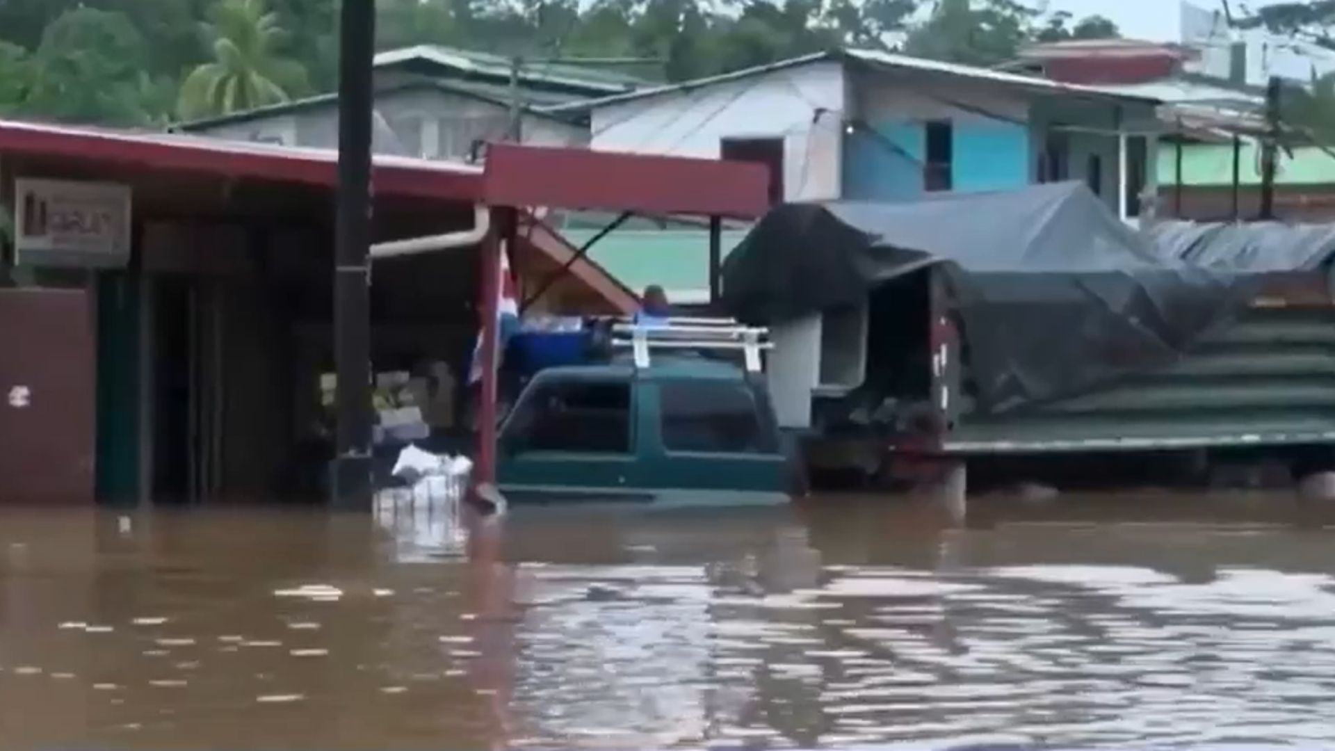 Lluvias mantienen en alerta a Sarapiquí | VIDEO