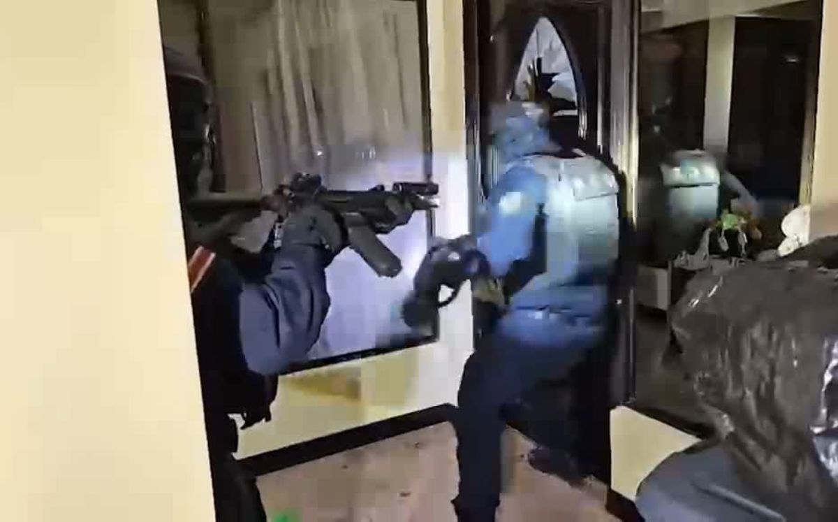 El operativo incluyó 65 allanamientos en distintas zonas del país.