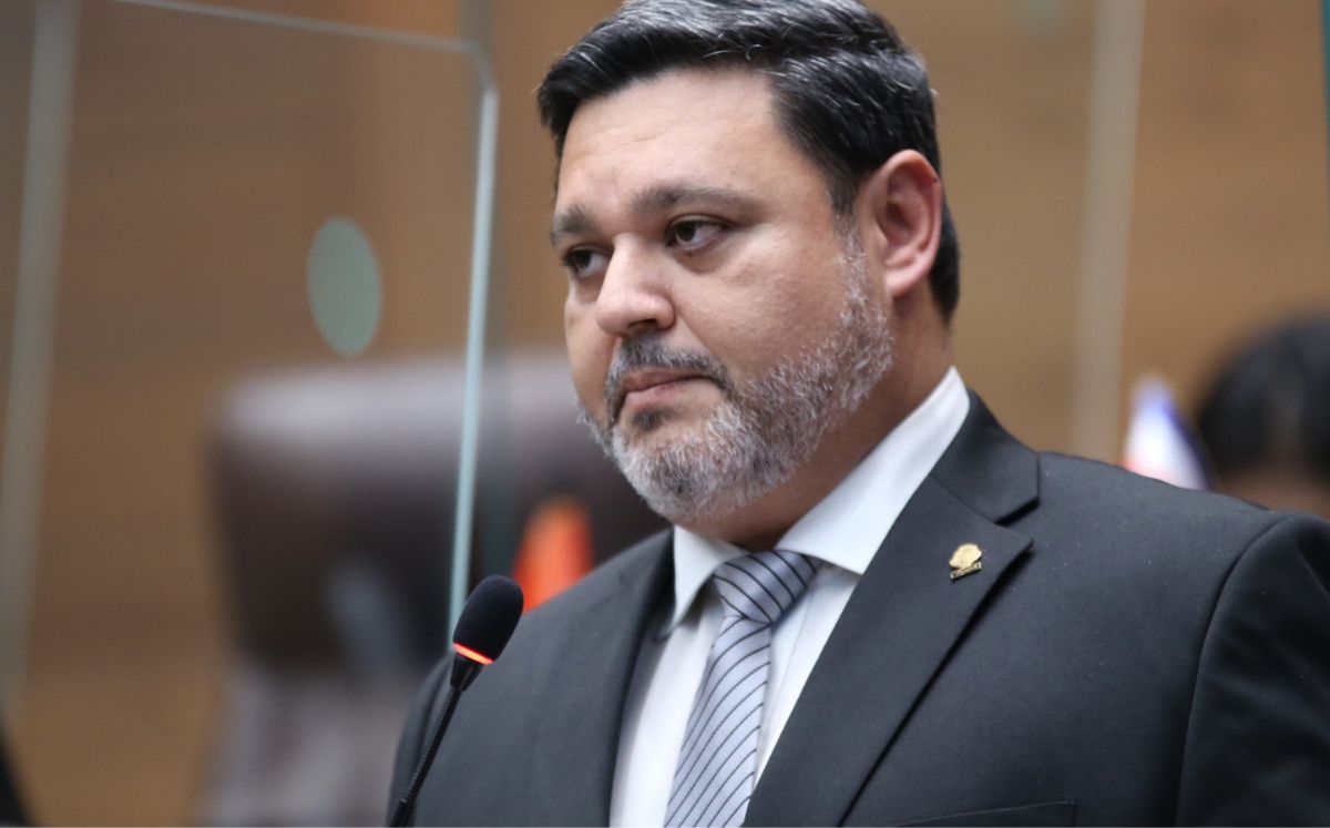 Gilberto Campos renuncia a la Secretaría General del PLP
