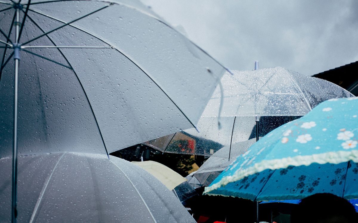 Inestabilidad atmosférica provocará lluvias aisladas y aguaceros este martes en varias regiones del país.