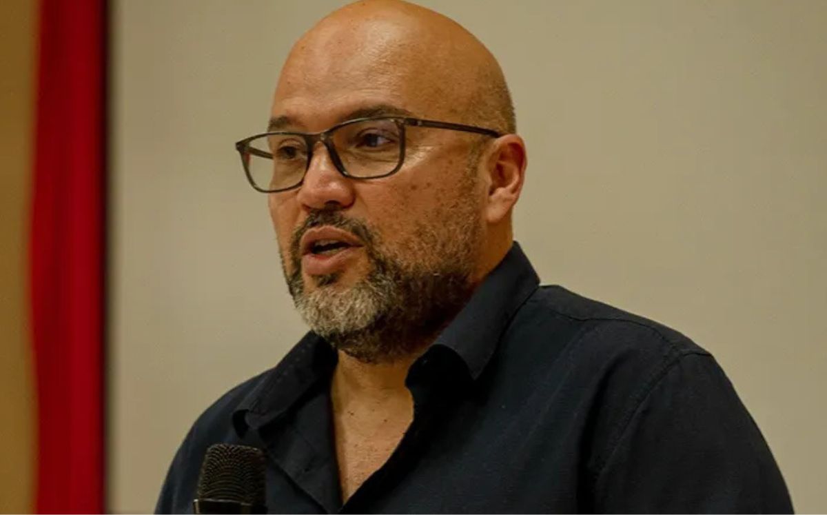 Edgardo Araya cuestiona pensión que recibiría Laura Fernández
