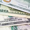 La diferencia entre ambos precios se conoce como spread.