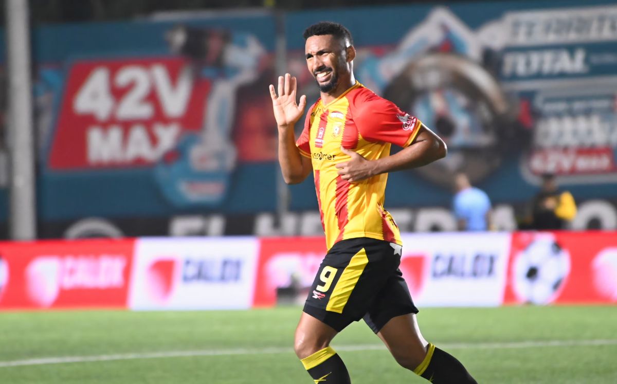 Marcel Hernández deja Herediano