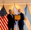 Carlo Díaz recibió reconocimiento de la DEA. (Ministerio Público)
