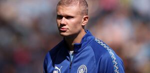 El delantero del Manchester City dejó atrás su característica melena rubia. (Foto: X-Erling Haaland)