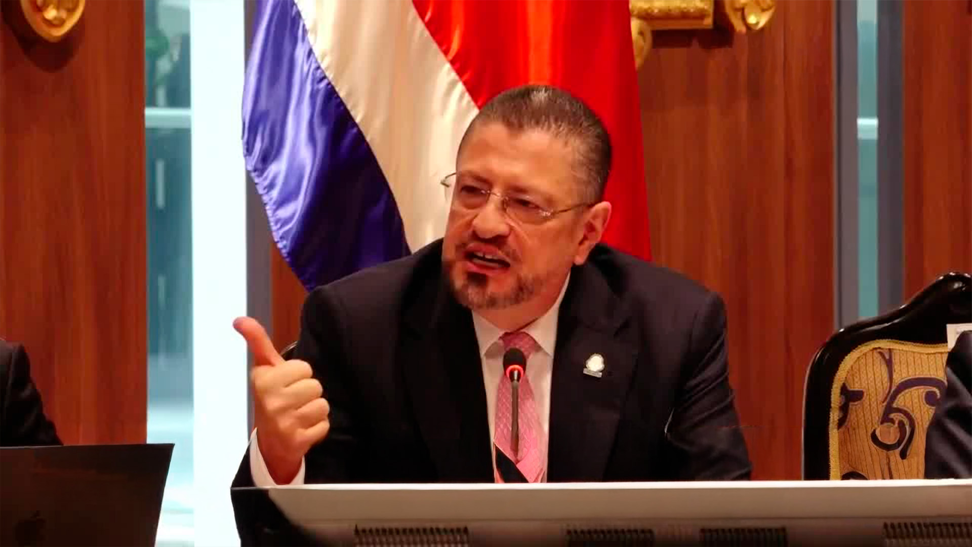 Presupuesto 2027 baja 400 mil millones