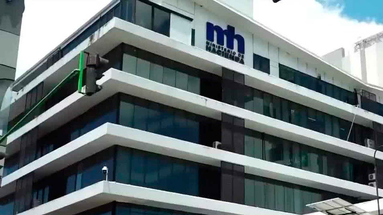 Hacienda en contra de recurso del Poder Judicial