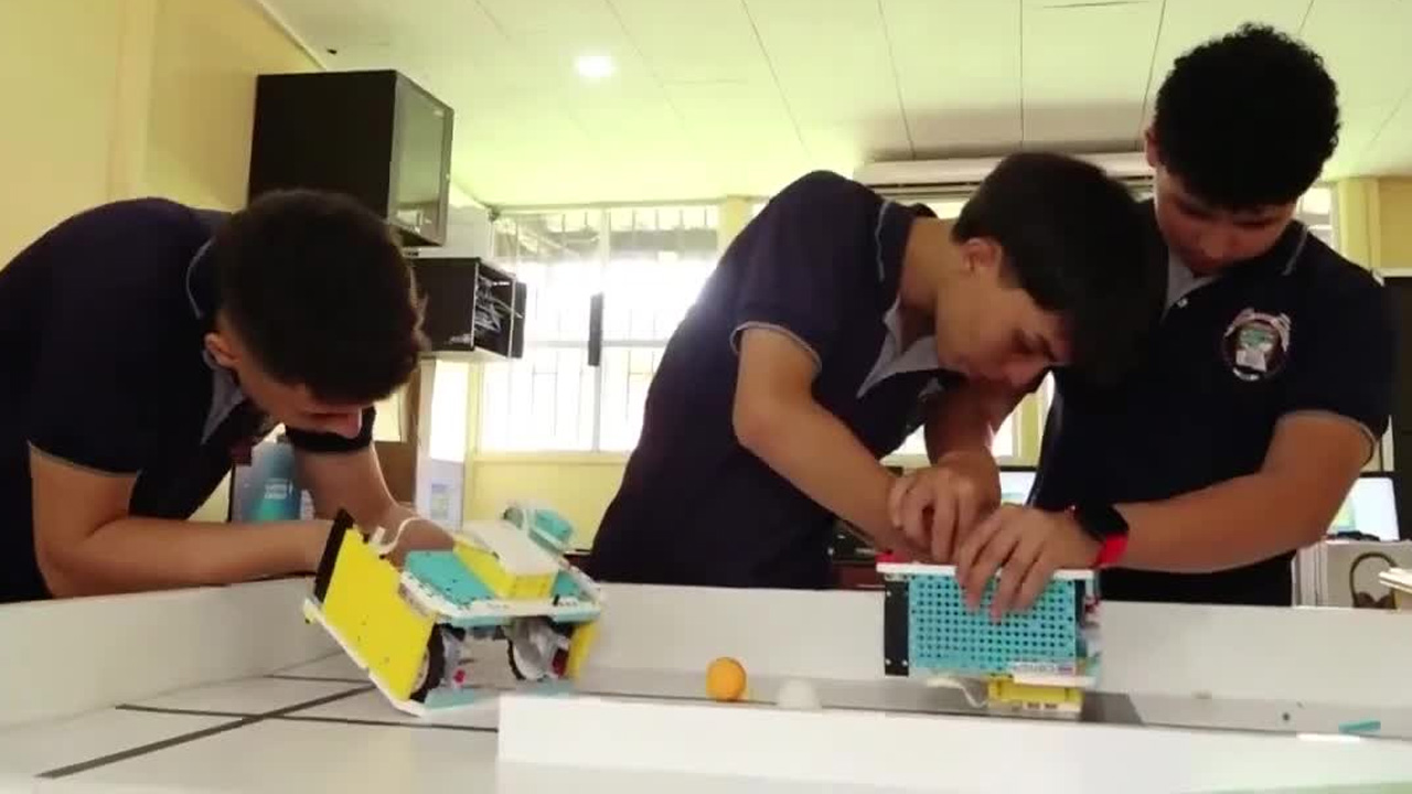 Estudiantes de Puriscal representarán a Costa Rica en robótica