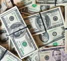 La diferencia entre ambos precios se conoce como spread.