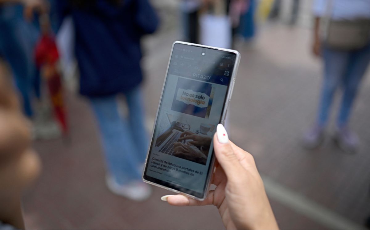 Periodistas y oenegés denunciaron durante años el bloqueo de portales web como un mecanismo de censura. (Foto por FEDERICO PARRA / AFP)