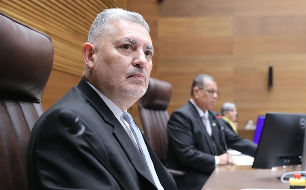 Villalobos acumula 8 años y 6 meses de suspensión como abogado