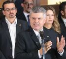 Diputados cuestionan política exterior de Laura Fernández