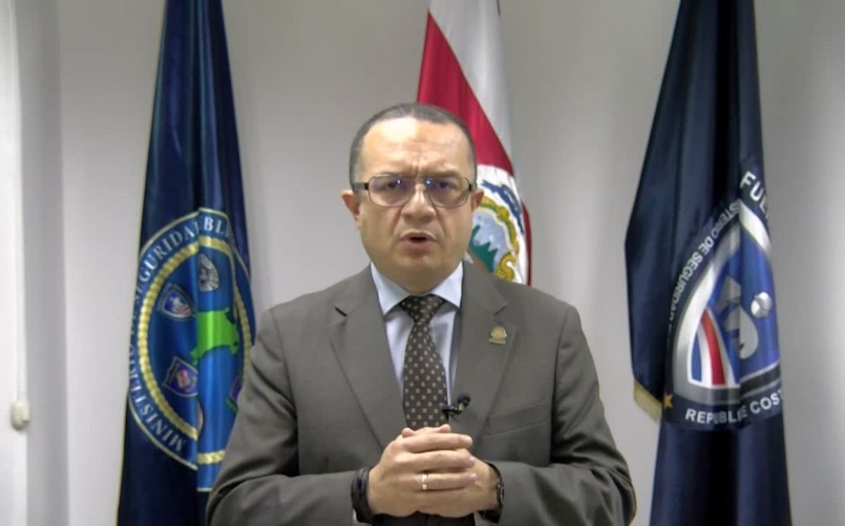 Gerald Campos envia por tercera vez una nota al director del OIJ.